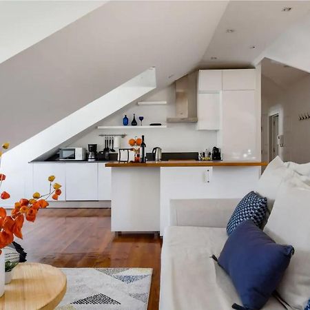 A Captivating Apartment Close To River Tagus In Лиссабон Экстерьер фото